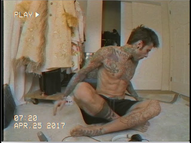 Pronunție video a Fedez în Italiană