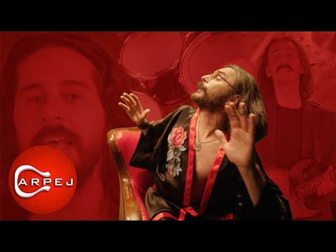 Flört - Kolay Mı Sanki (Official Video)