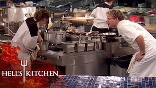 incompetent Chef BURNS CABBAGE | Hell's Kitchen