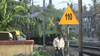 ICF Ranchi Shatabdi zooms through a giant blindfold curve with twin-tone WAP-4!!