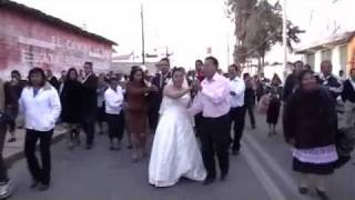 preview picture of video 'Tradiciones San Andres Cuexcontitlan  Boda Alberto y Leticia'