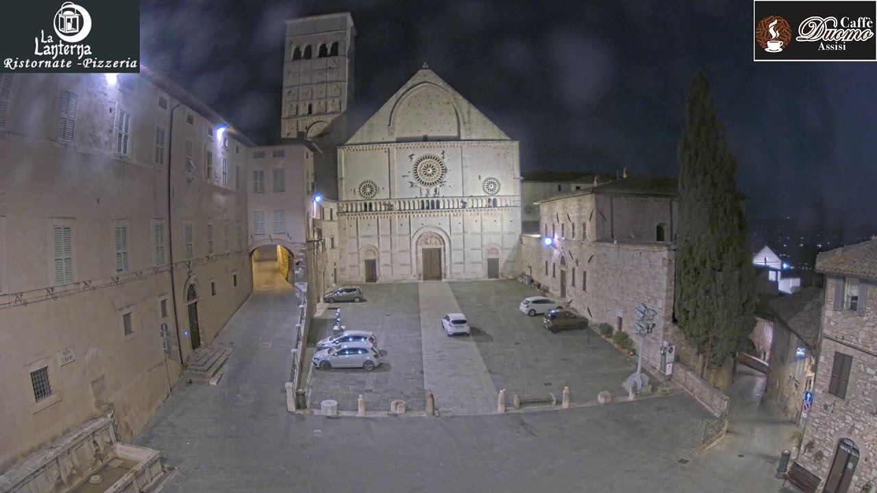 Live webcam view of San Rufino Cathedral & Piazza