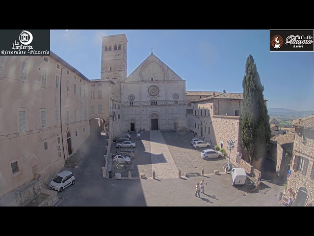アッシジ・Piazza San Rufino