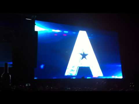 Dimitri Vegas Like Mike intro @ Creamfields2014
