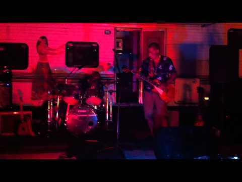 The Sizlacks- Aeroplane Blues (The Black Keys cover) video thumbnail