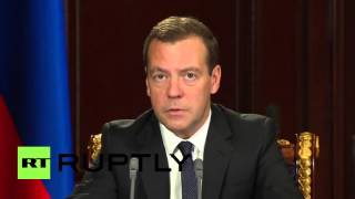 Russia: Medvedev announces sanctions against Ukraine after $3 billion bond default