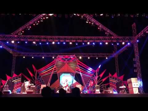 Blushing Satellite - Who Am I?