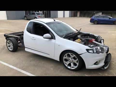 Removing a Barra engine from a damaged FG XR6 Turbo