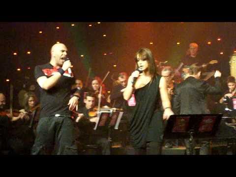 Omorfi,Grifos(2nd time)-Stavento & Rallia Xristidou[Mad Secret Concert 16-12-2010]