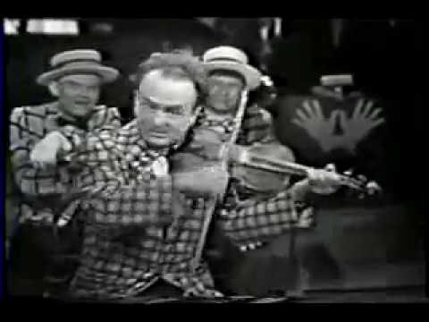 Spike Jones feat Wilbur Hal - Pop Goes the Weasel (AMAZING VIOLIN)