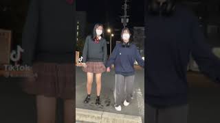 【JKパンチラ】もう見えちゃってるのよ。