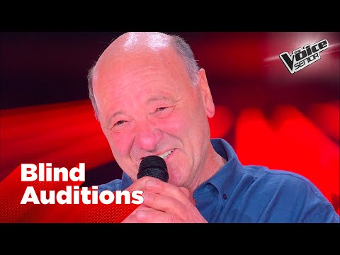 Francesco cries with emotion while singing "Un senso" by Vasco Rossi|The Voice Senior BlindAuditions