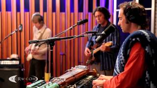 Beachwood Sparks performing &quot;Tarnished Gold&quot; on KCRW