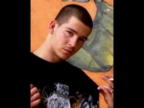 Smokey ft Agressive and Dark Man-Racija