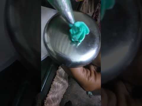 use of rose nozzle #cupcake #must #Aaryam's Cakes