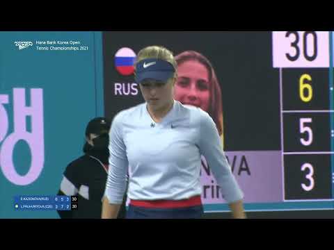 Korea tennis - Linda Fruhvirtová a Ekaterina Kazionova