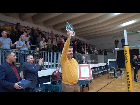 Wręczenie nagrody za 25 lat Prezesury MKS Andrychów