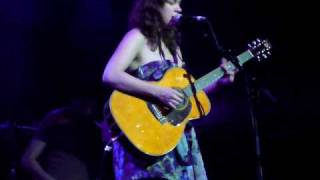 Grace Woodroofe 2009 -04-11 H at The Byron Bay Bluesfest