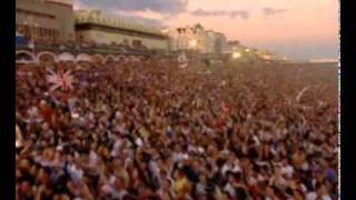 Fatboy Slim live on Brighton Beach