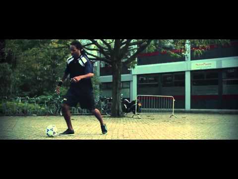 Teaser Naffer  Salah Edin   Voetendans   uitnodiging zaalvoetbalwedstrijd AORC  LEBO Vastgoed