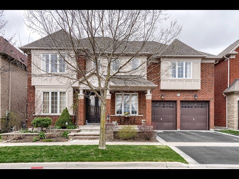 18 Crossroads Drive, Richmond Hill Home for Sale - Real Estate Properties for Sale
