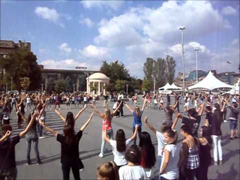 download lagu mp3 mp4 Mob Skopje, download lagu Mob Skopje gratis, unduh video klip Download Mob Skopje Mp3 dan Mp4 Music Gratis