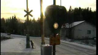 preview picture of video 'Level Crossing at Varissuo'