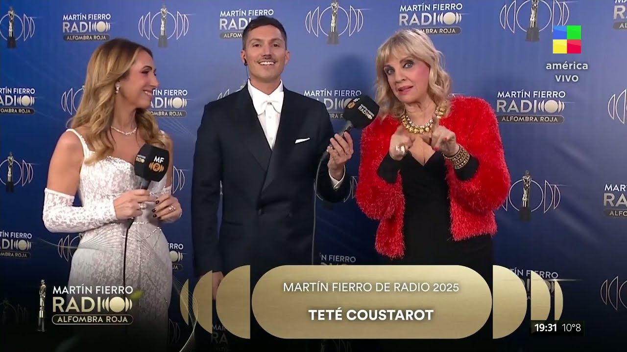 ⭐️LA ALFOMBRA ROJA DE LOS MARTÍN FIERRO DE RADIO: TETÉ COUSTAROT DIO EL PRESENTE