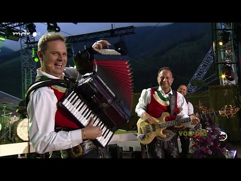 Junge Zillertaler - Hit-Medley - (Wenn die Musi spielt - Sommer Open Air 2024)
