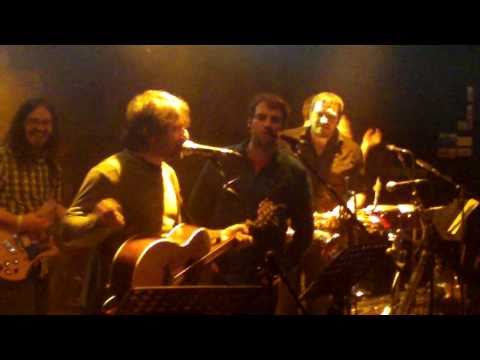 King Creosote and The Earlies - "Twin Tub Twin" , Clitheroe Grand 26/02/2011