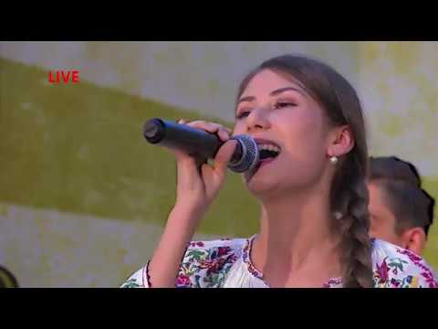 Yasmine Polacek si Ansamblul Maria Lataretu - Ia uite-o zau (din repertoriul Mariei Tanase)