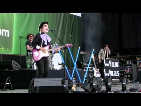 Welling Walrus - We Are Hype (Live Main Square Festival 2011)