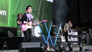 Welling Walrus - We Are Hype (Live Main Square Festival 2011)
