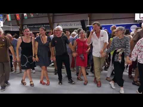 LORIENT 2018 - KANT A GAN "100 chanteurs dans la ronde" - Gavotte - TALEC / SUIGNARD