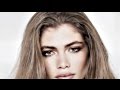 Valentina Sampaio é estrela da marca Melissa