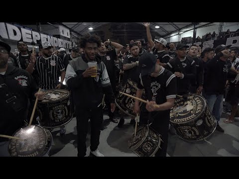 BATUCADA MONSTRA /// GAVIÕES DA FIEL