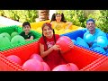 Four Colors Water Balloons Challenge with Jason and Friends