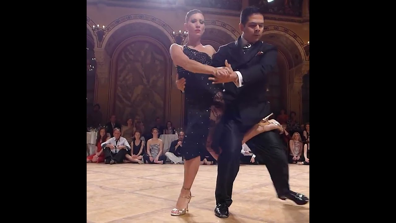 Video thumbnail for Mariana Montes & Sebastian Arce -  Esta Noche De Luna #tangomoment