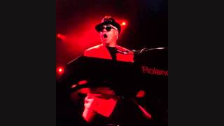 18. Healing Hands (Elton John - Live in New York 10/6/1989)