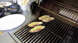Cooking: How to grill bread for bruschetta