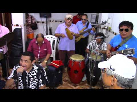 Los Beta 5 del Peru con Luis A. Zenoseian - Versos a mama