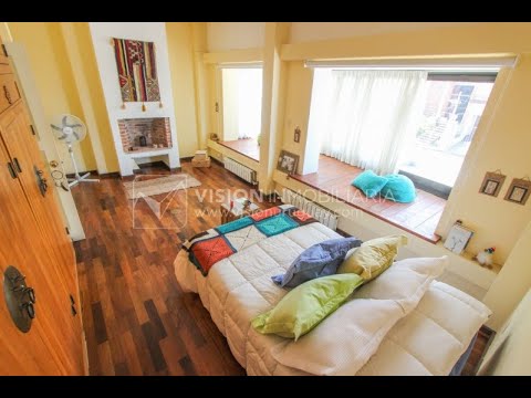 Casa inmaculada, reciclaje gran nivel, diseño y confort, Padrón Único, Punta Carretas; 3 dorm y 3 baños, barbacoa cerrada y terraza al frente, patio interior, 202 m2 construidos. A 20 mts. de Rambla, vista lateral al mar.