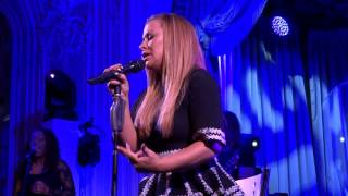 Anastacia performing Lifeline live for the first time