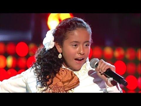 Alondra Santos... Paloma Negra  (Jenni Rivera) La Voz Kids