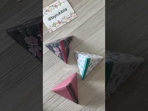 How to make a pyramid gift box #how #diy #gift #giftideas #handmade #pyramid #origami #byrubbia