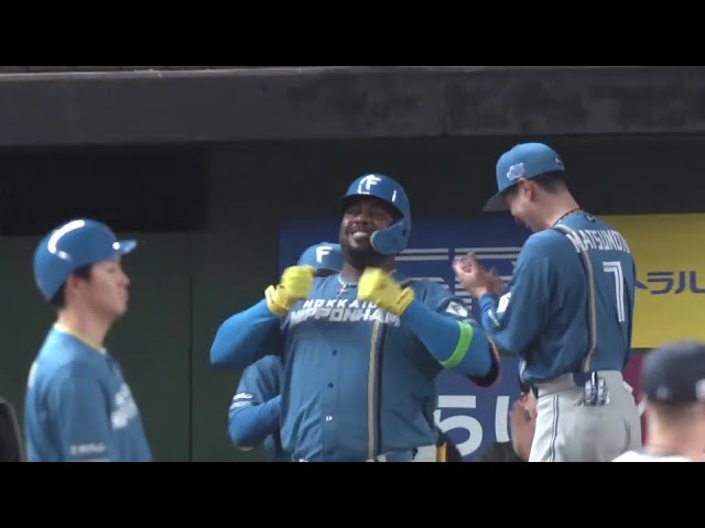 【9回表】外角の球を強引に引っ張った!! ファイターズ・レイエスの今季第1号HRで点差を離す!! 2025年3月28日 埼玉西武ライオンズ 対 北海道日本ハムファイターズ