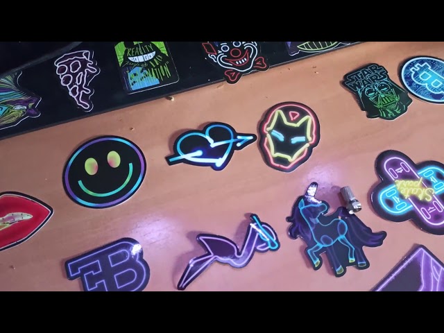Vídeo relacionado con 50 PCS Graffiti Pegatinas de Neón Portátiles, Prueba de Agua - Paquete de Pegatinas para Automóviles, Motocicletas, Bicicletas, Monopatines - DIY Parches Calcomanías