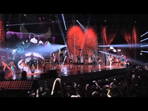 Videoclip de Proposta (Ao vivo) — Anitta