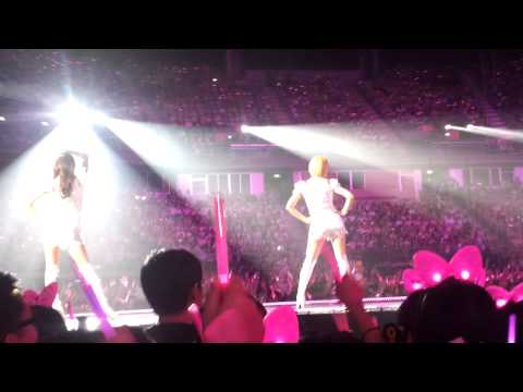 [FANCAM] 120212 GG Tour in Bangkok - Yoona,Sunny Opening Genie