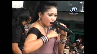 Download lagu Aku Tak Butuh Cinta - Lilin Herlina - Monata live Mojosari 3 Juni 2012 mp3 Download lagu Aku Tak Butuh Cinta - Lilin Herlina - Monata live Mojosari 3 Juni 2012 mp3